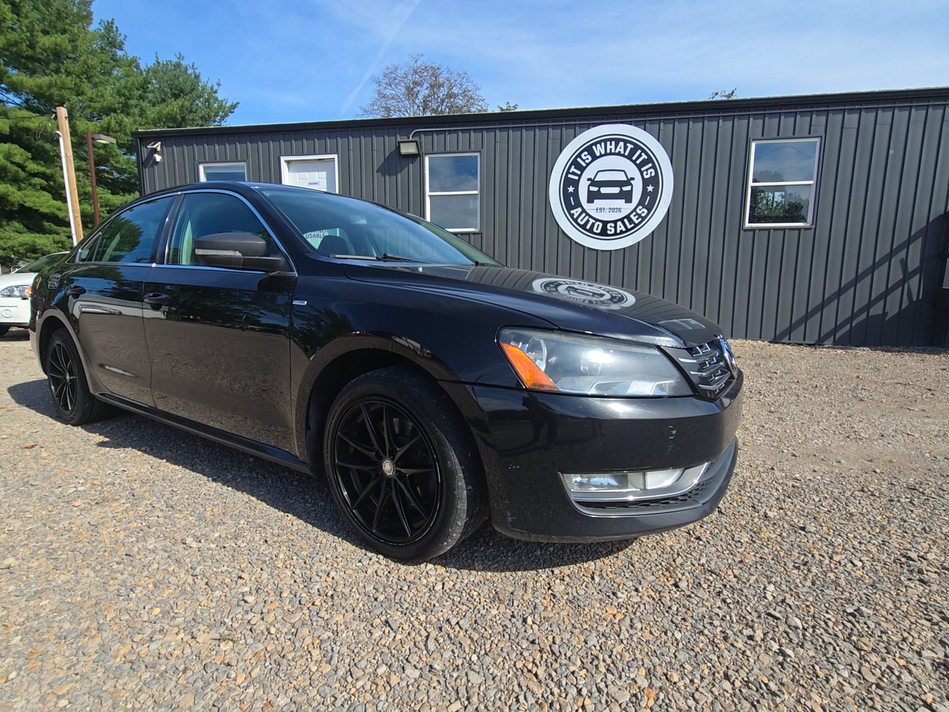 2012 VOLKSWAGEN Passat